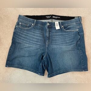 Torrid Plus BOMBSHELL 8" BERMUDA PREMIUM STRETCH HIGH-RISE SHORT Size 30
